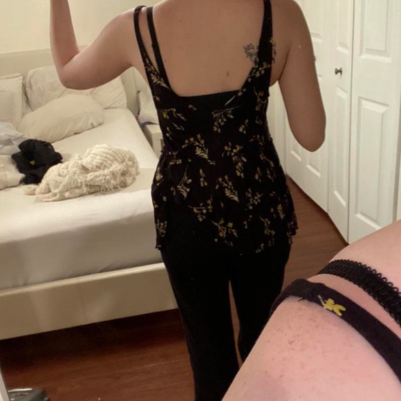 Black floral top - Picture 3 of 4